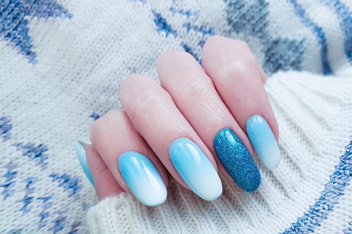 Những mẫu nail ombre pha màu đón đầu xu hướng mới nhất | AllThingsBeauty
