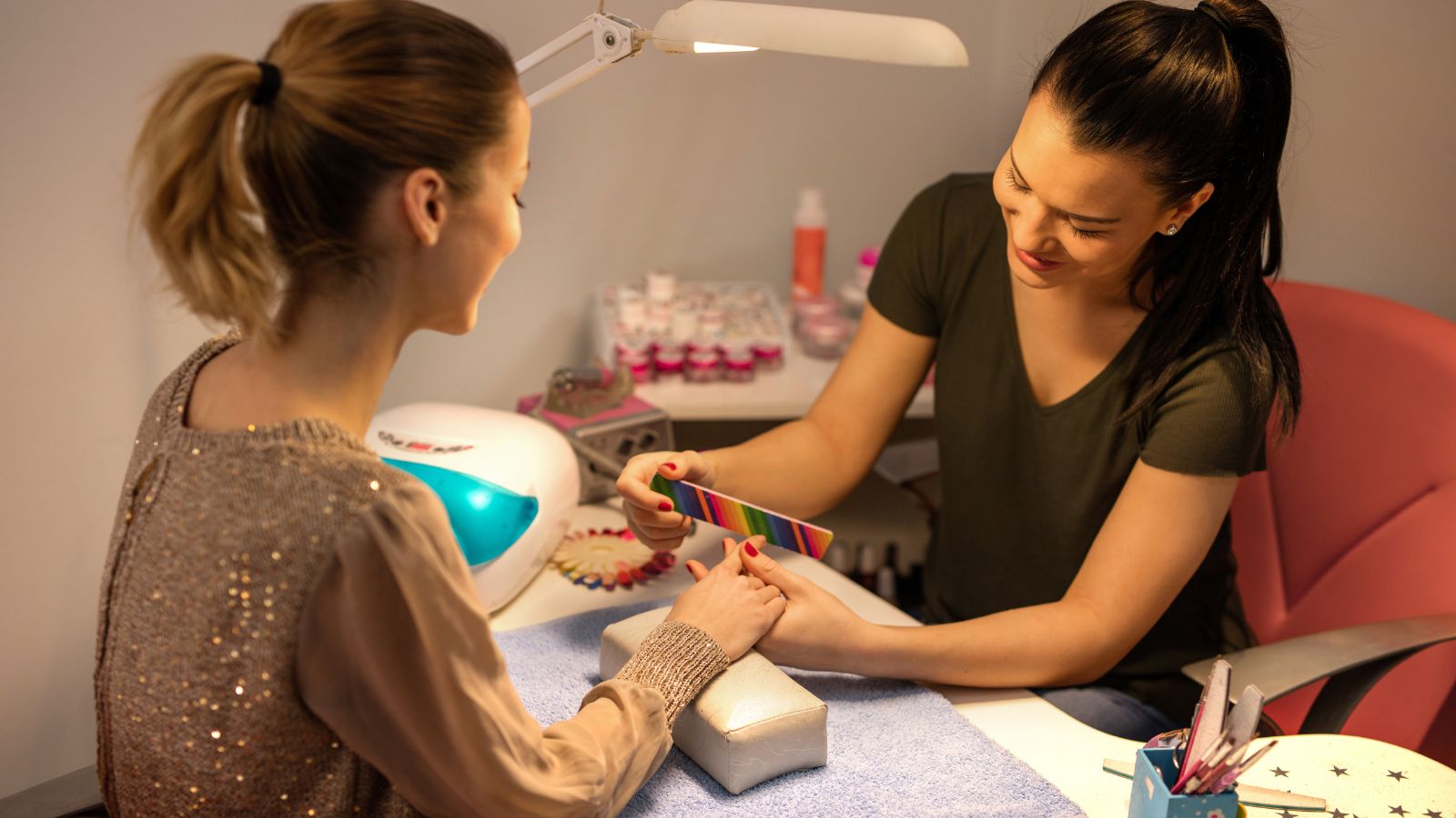 5 Cách Đơn Giản Giúp Giữ Chân Khách Hàng Cho Tiệm Nails