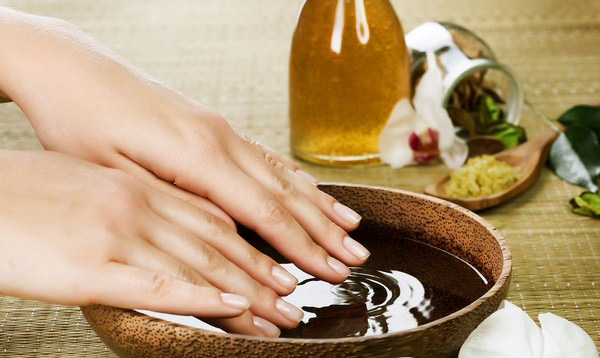 Mẹo nhỏ giúp bạn chăm sóc móng tay yếu và dễ gãy đơn giản tại nhà