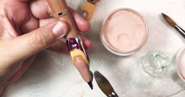 LIQUID TRONG ĐẮP BỘT NAIL LÀ GÌ? SỬ DỤNG LIQUID CÓ HẠI KHÔNG? WORLD NAIL SCHOOL