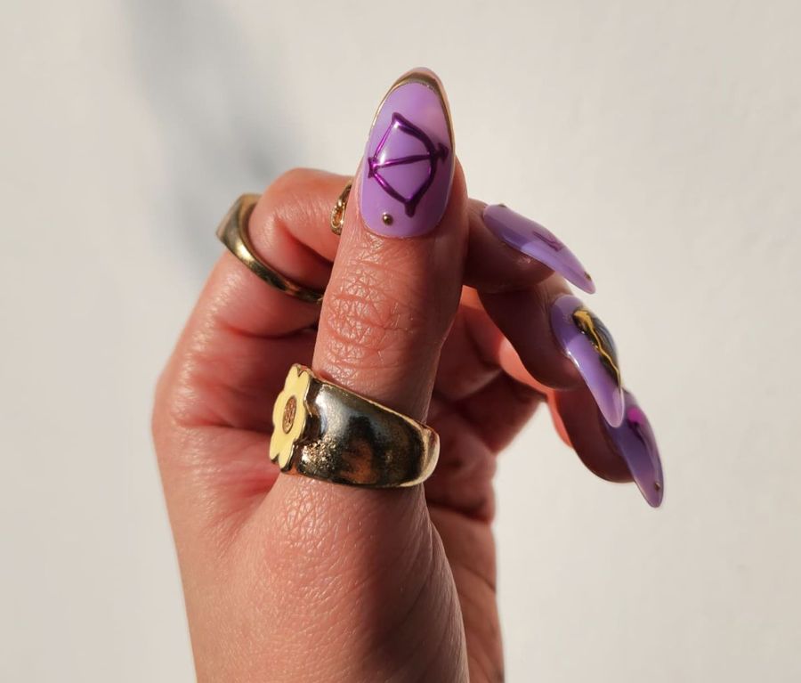 Top 12 Mẫu Nail Cung Hoàng Đạo Hot Trend 2025 Chạm Đỉnh Phong Cách