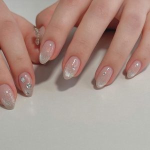 Gợi ý cho nàng 30 mẫu nail mùa hè siêu hot hit mà nàng không thể bỏ qua.  nail-mua-he-thanh-lich-2...