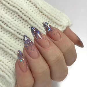 Diện ngay 10 mẫu nail nhũ đẹp long lanh để nàng tỏa sáng ngày đầu năm mới