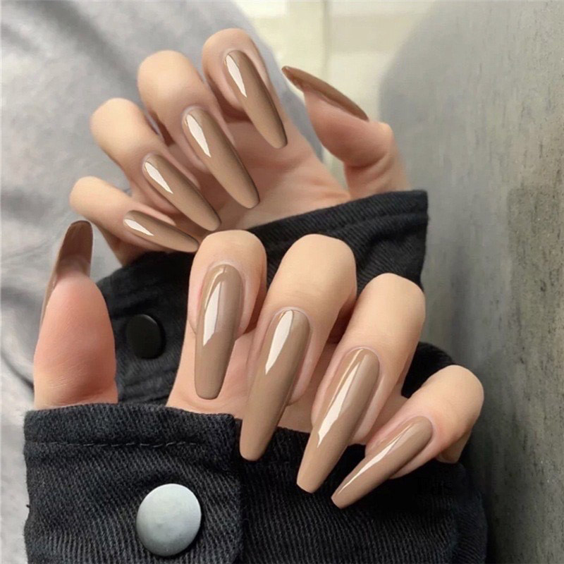 nail màu nâu trà sữa